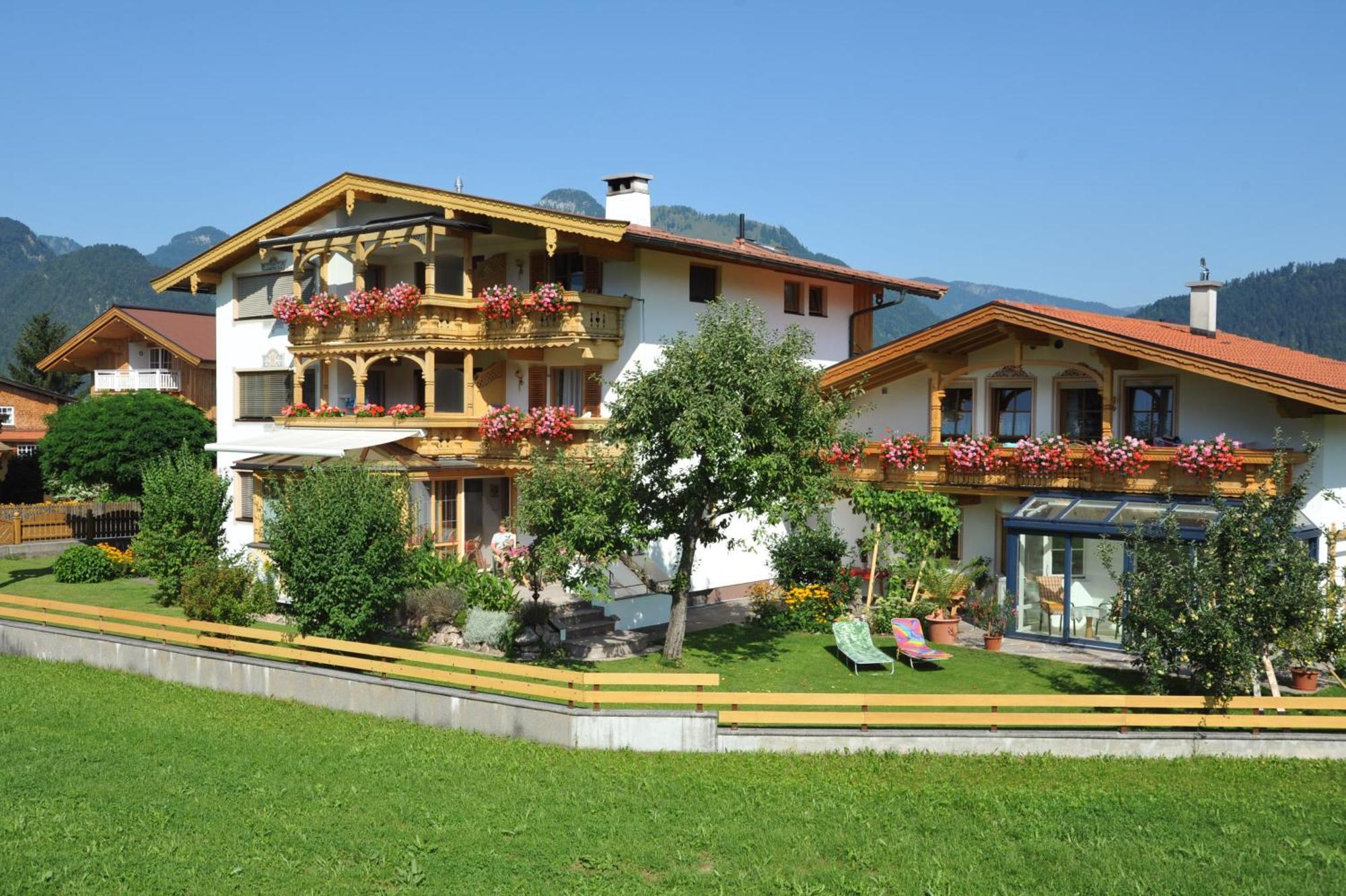 Haus Unterberg Hotel เคิสเซน ภายนอก รูปภาพ